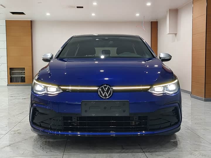 Фото 2 - Volkswagen Golf