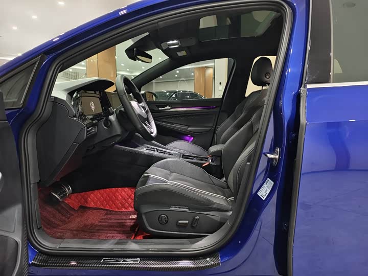 Фото 7 - Volkswagen Golf