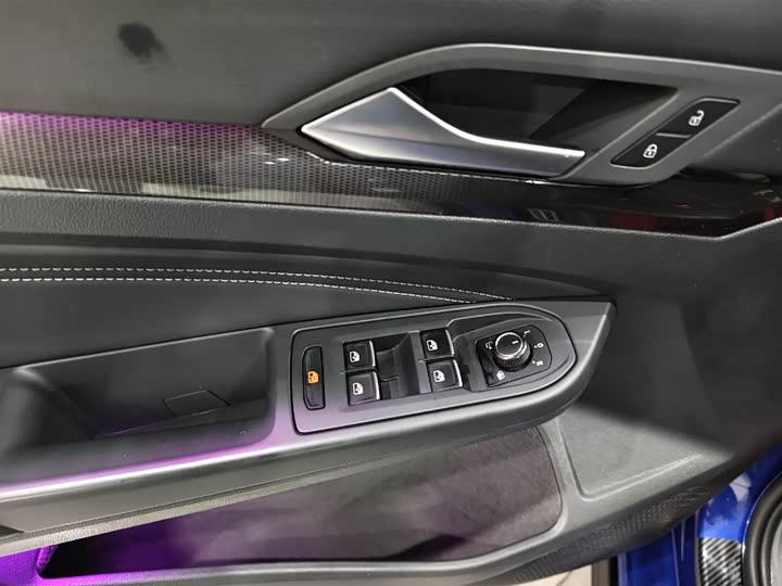 Фото 8 - Volkswagen Golf