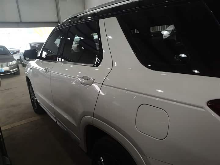 Фото 5 - Changan CS95