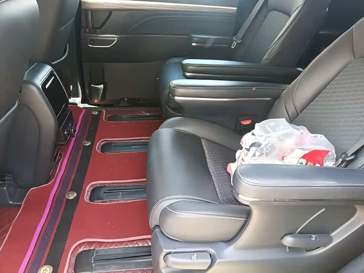 Фото 4 - GAC Trumpchi M8