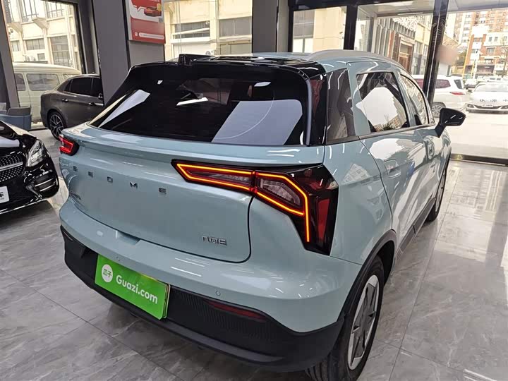 Фото 7 - Geely Geometry E Firefly