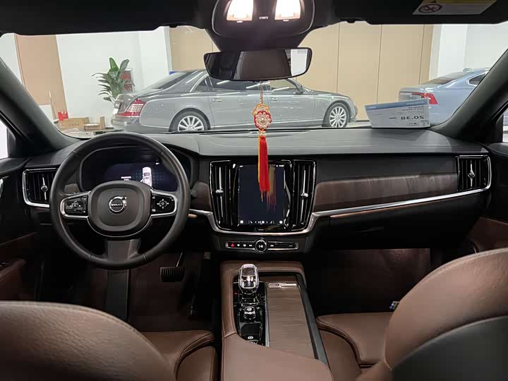 Фото 7 - Volvo S90