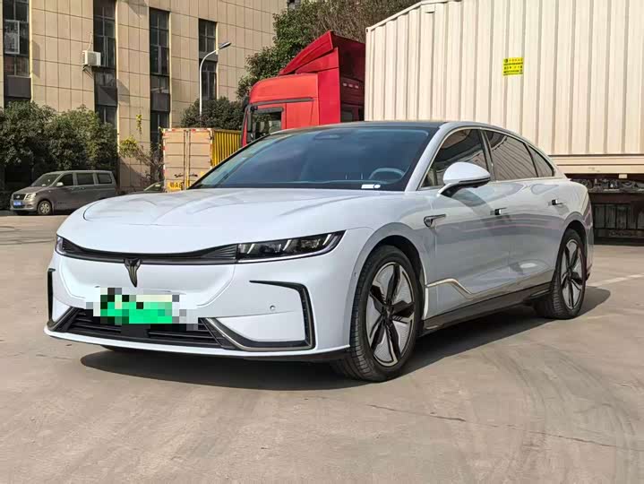 Фото 1 - Voyah Passion