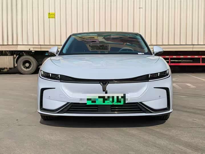 Фото 2 - Voyah Passion