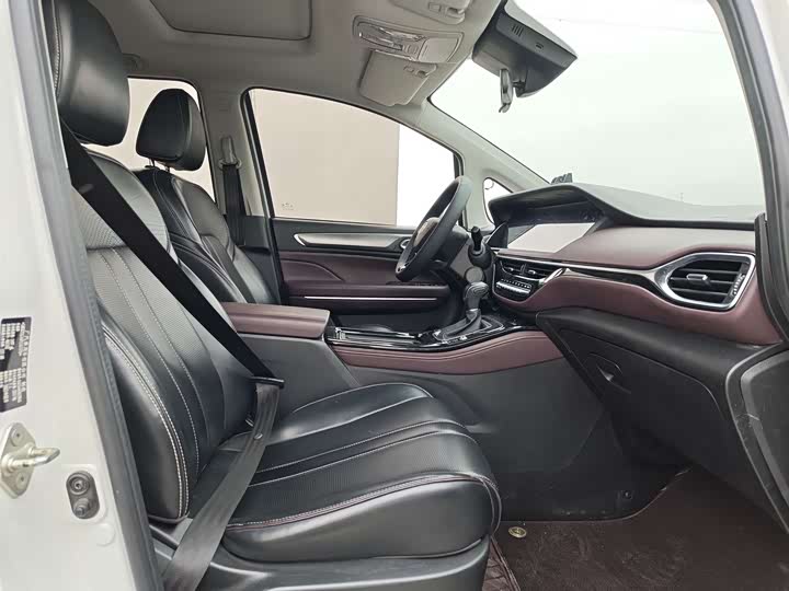 Фото 8 - GAC Trumpchi M6