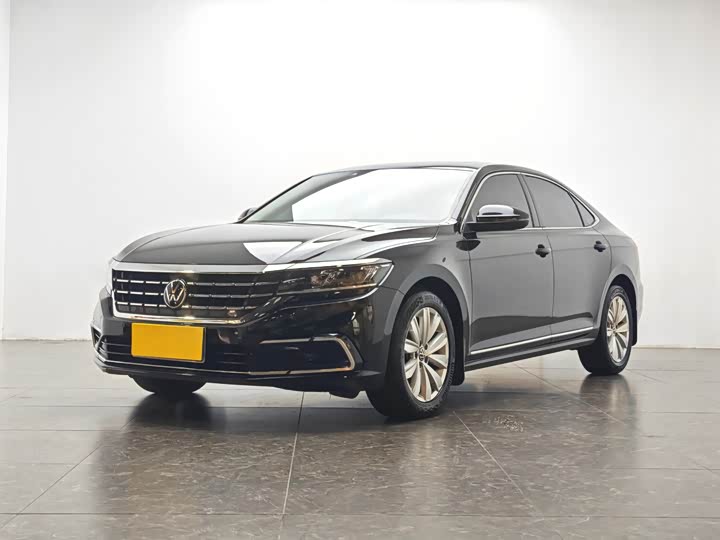 Фото 1 - Volkswagen Passat