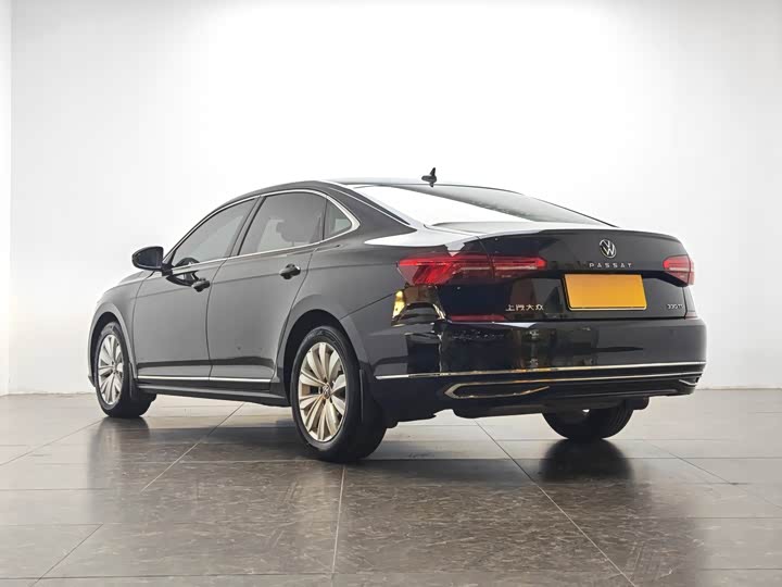 Фото 4 - Volkswagen Passat