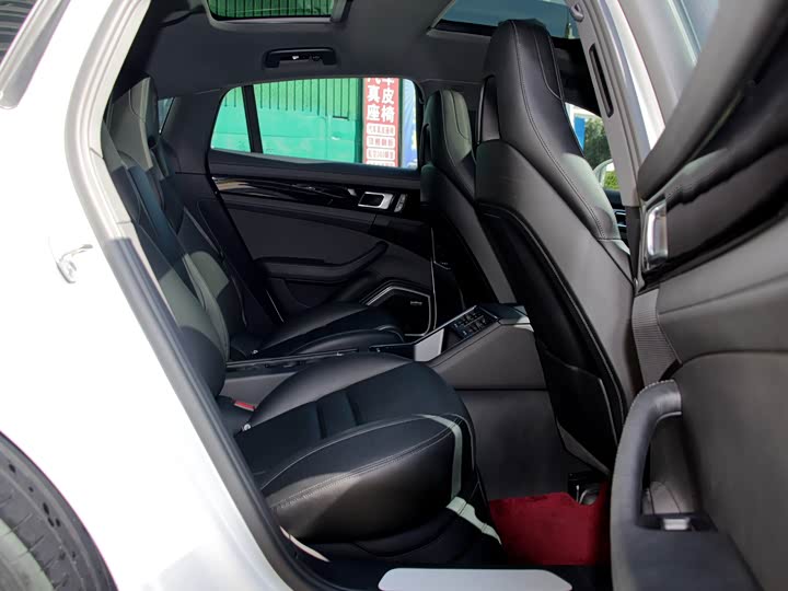 Фото 4 - Porsche Panamera