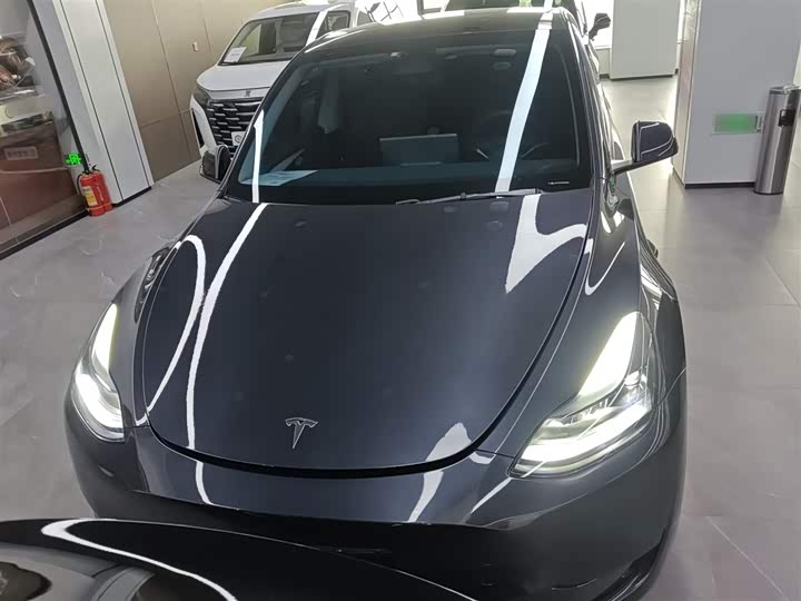 Фото 3 - Tesla Model Y