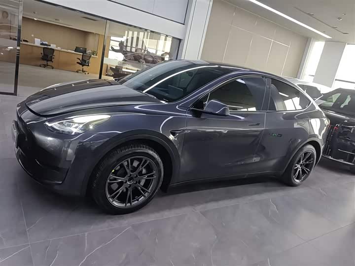 Фото 5 - Tesla Model Y