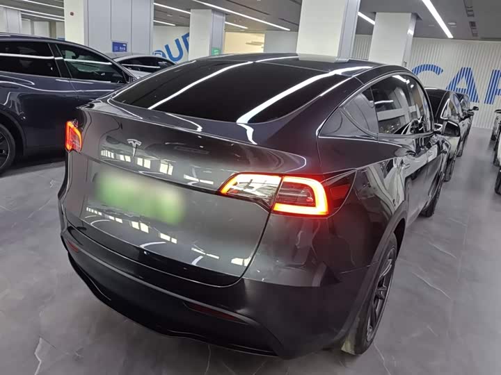 Фото 7 - Tesla Model Y