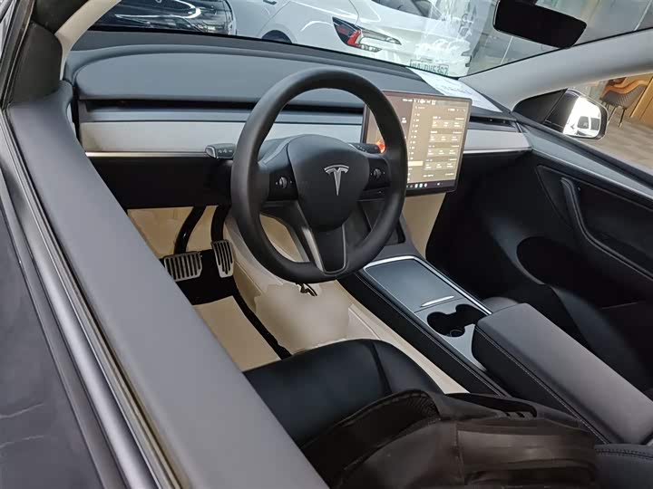 Фото 9 - Tesla Model Y