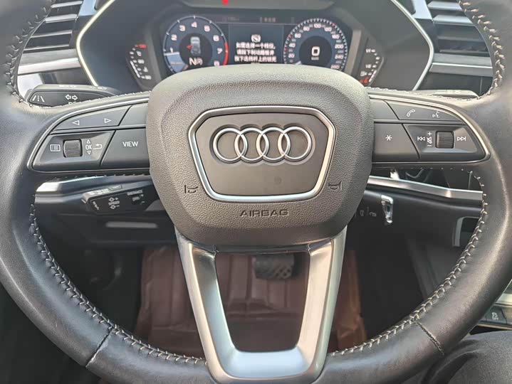 Фото 5 - Audi Q3