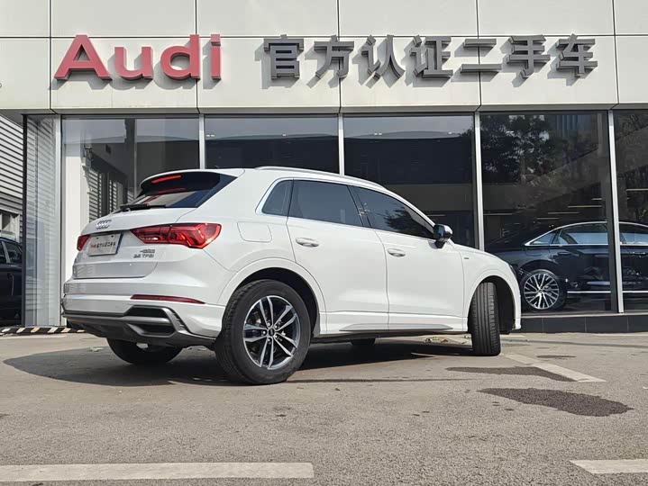 Фото 7 - Audi Q3