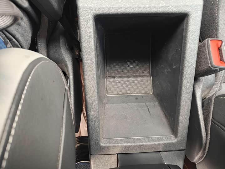 Фото 8 - Audi Q3