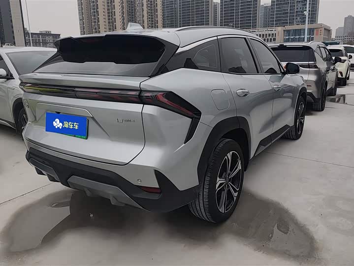 Фото 3 - Geely Galaxy L7