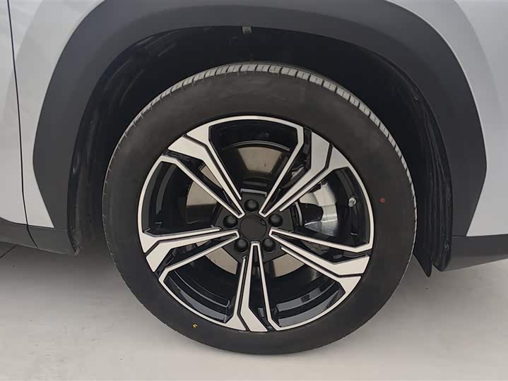 Фото 6 - Geely Galaxy L7