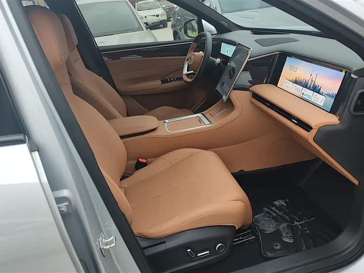 Фото 8 - Geely Galaxy L7