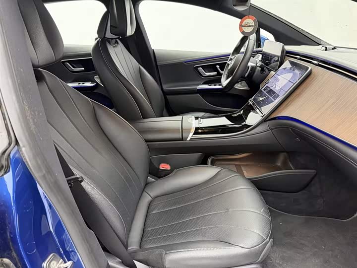 Фото 4 - Mercedes-Benz EQE