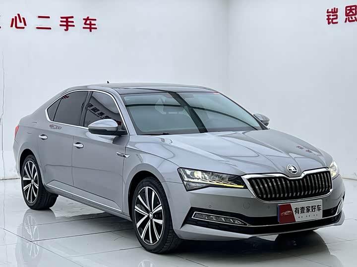 Фото 3 - Skoda Superb