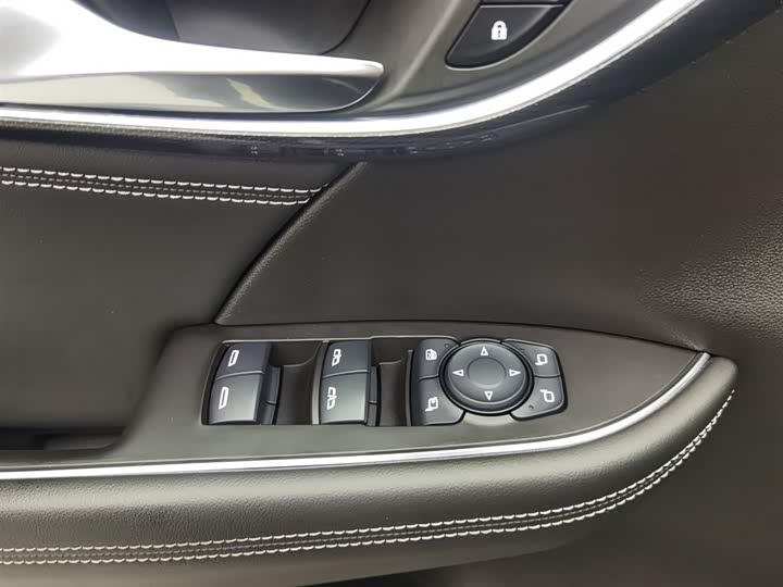 Фото 9 - Buick Envision Plus