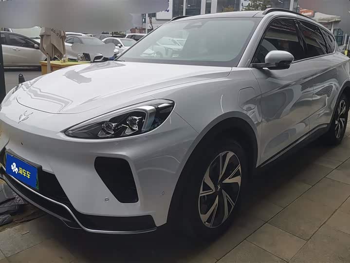 Фото 1 - BAIC Arcfox Alpha T6