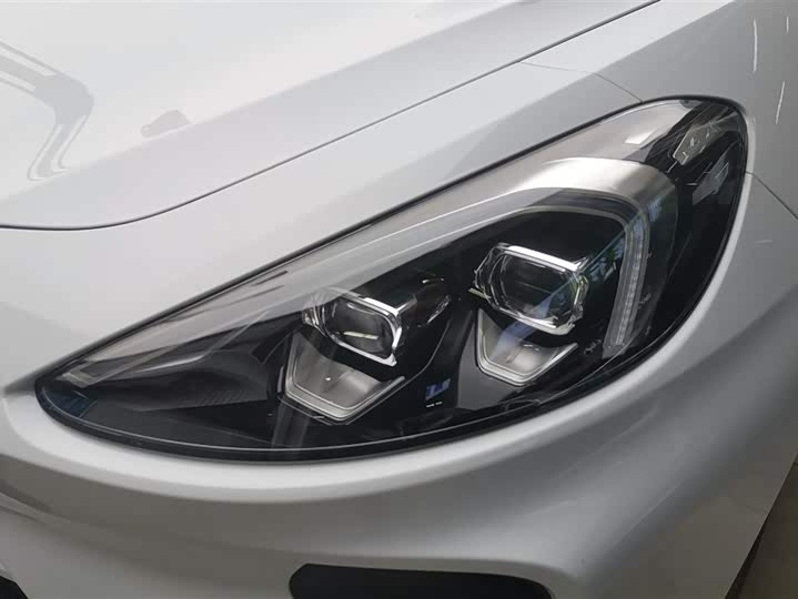 Фото 5 - BAIC Arcfox Alpha T6