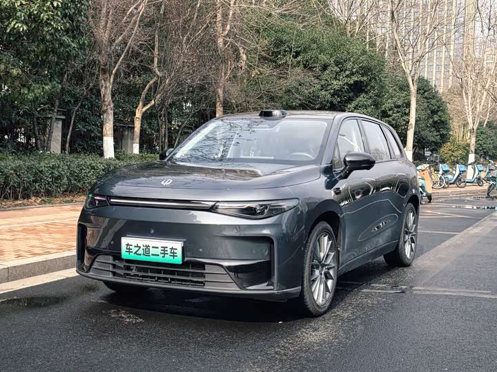 Фото 1 - Leapmotor C10