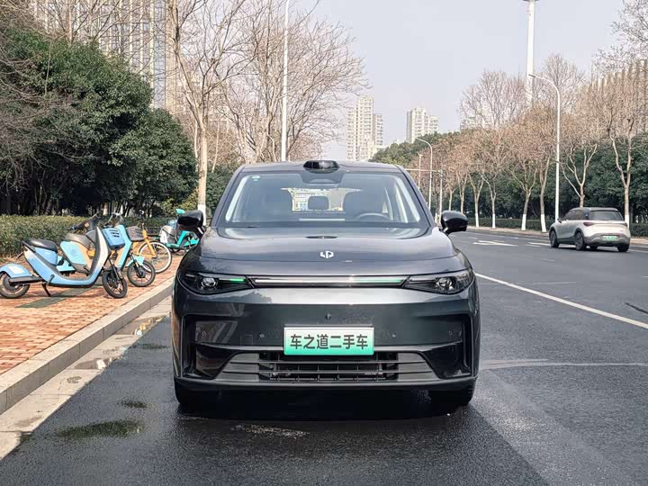 Фото 2 - Leapmotor C10