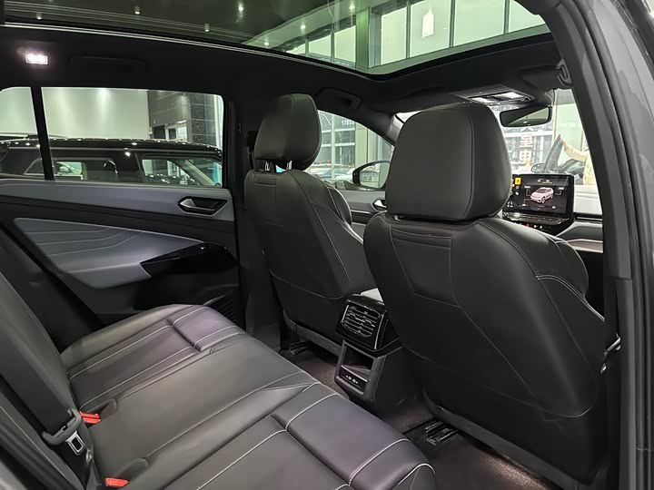 Фото 8 - Volkswagen ID.4 X