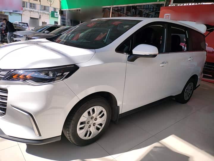 Фото 5 - Maxus G50