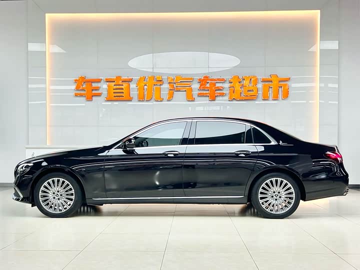 Фото 4 - Mercedes-Benz E-Class