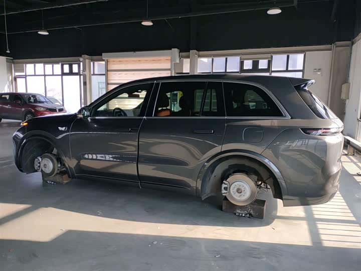 Фото 5 - LiXiang L8