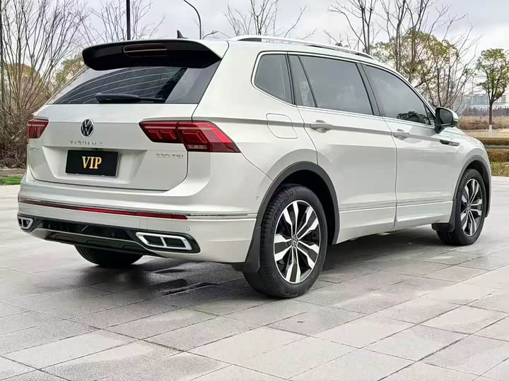 Фото 5 - Volkswagen Tiguan L Pro