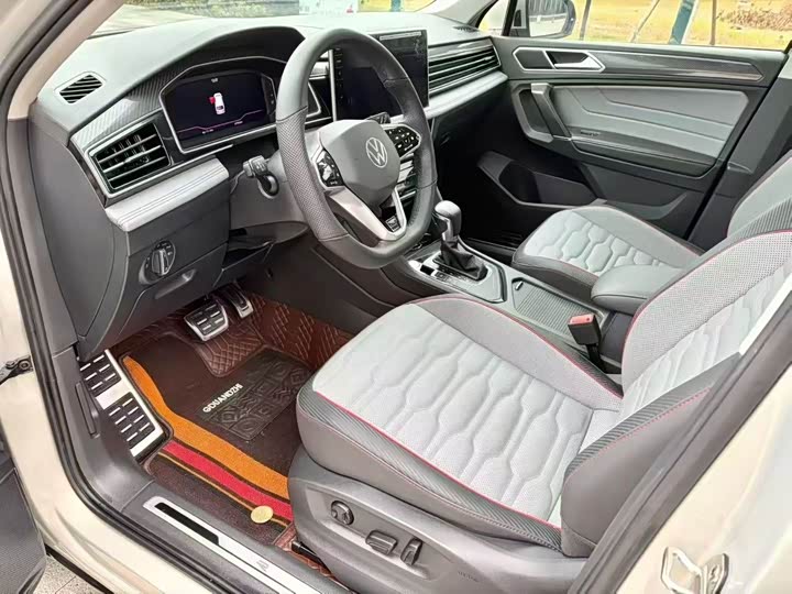 Фото 6 - Volkswagen Tiguan L Pro