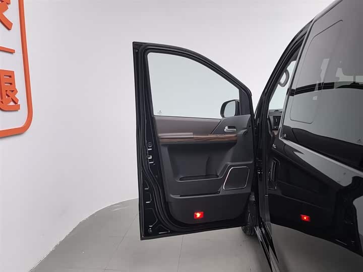 Фото 8 - Dongfeng Forthing Lingzhi Plus