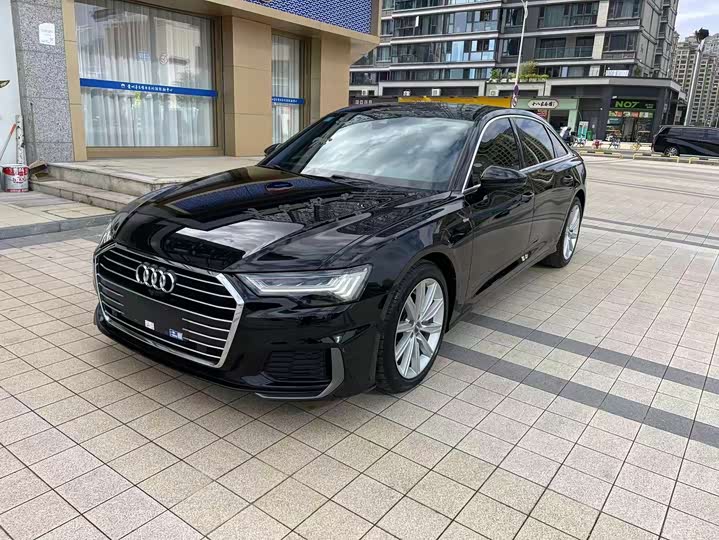 Фото 2 - Audi A6L