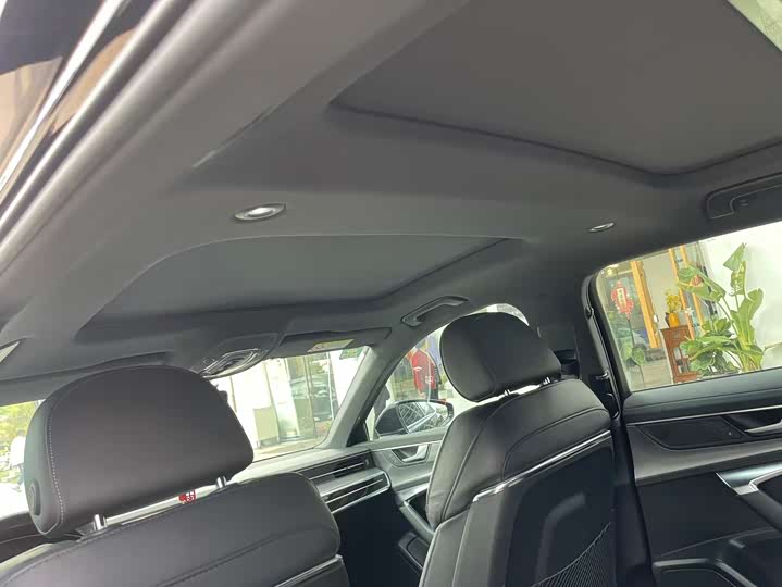 Фото 7 - Audi A6L