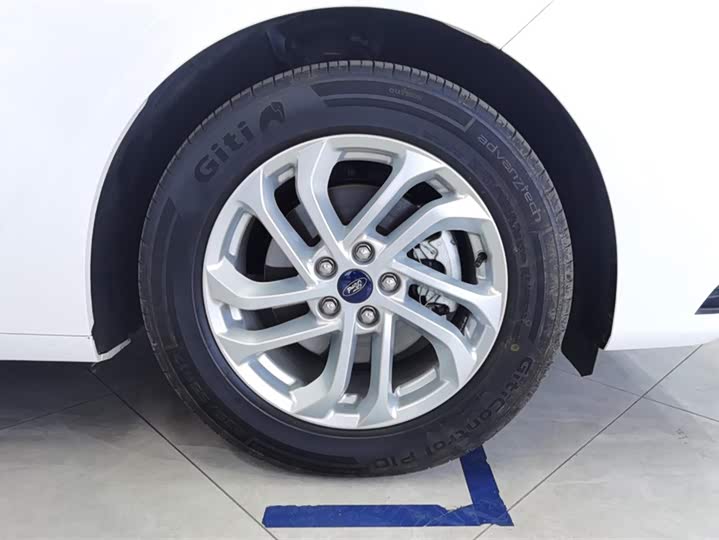 Фото 6 - Ford Mondeo