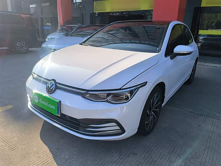 Фото 2 - Volkswagen Golf