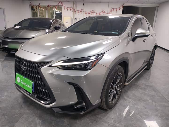 Фото 2 - Lexus NX