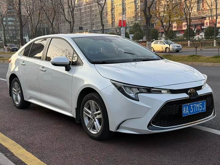 Фото 3 - Toyota Levin