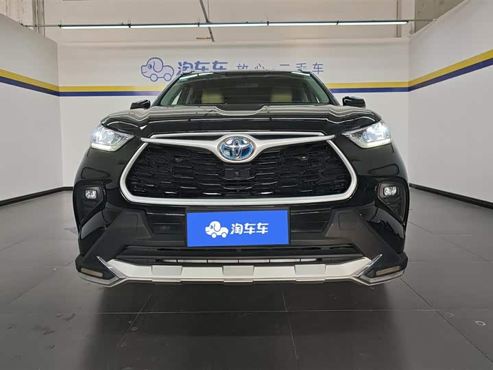 Фото 2 - Toyota Highlander