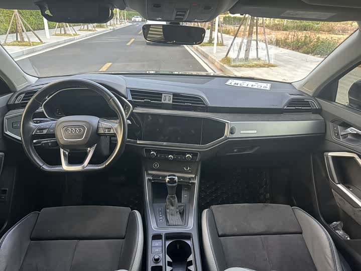 Фото 5 - Audi Q3
