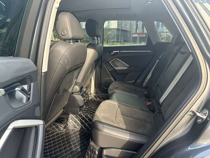 Фото 7 - Audi Q3