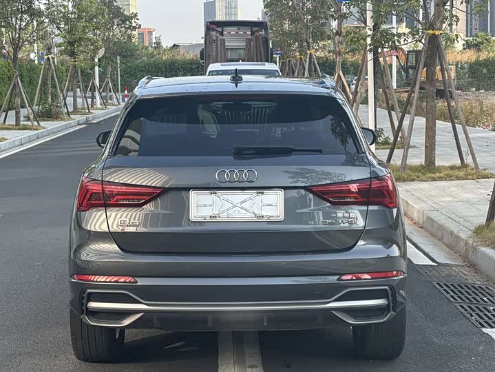 Фото 9 - Audi Q3