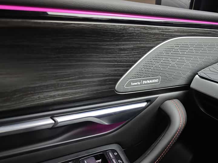 Фото 5 - XPeng P7