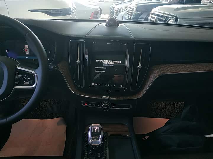 Фото 5 - Volvo XC60