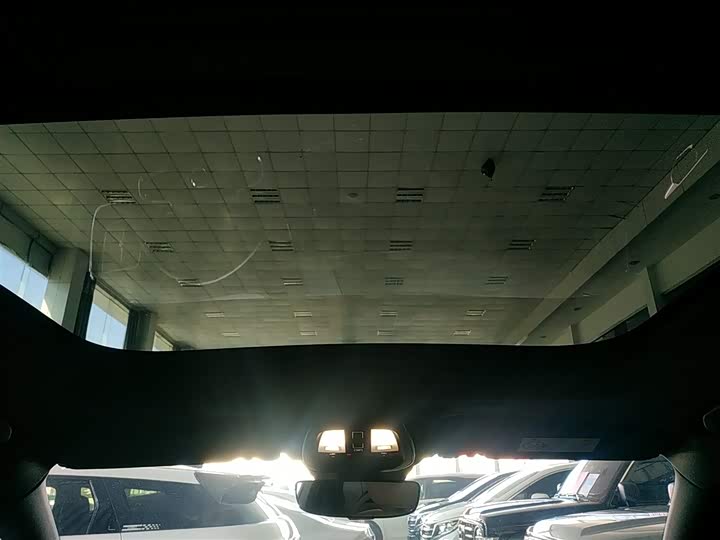 Фото 8 - Volvo XC60